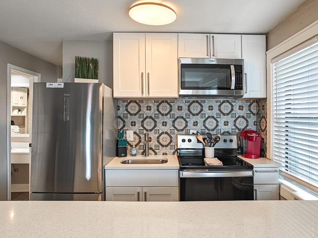 Heart Of Westport 1Br Villa Канзас Сити Екстериор снимка
